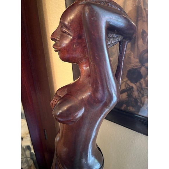 Vintage Hand Carved Wooden African Woman - Picture 7 of 12